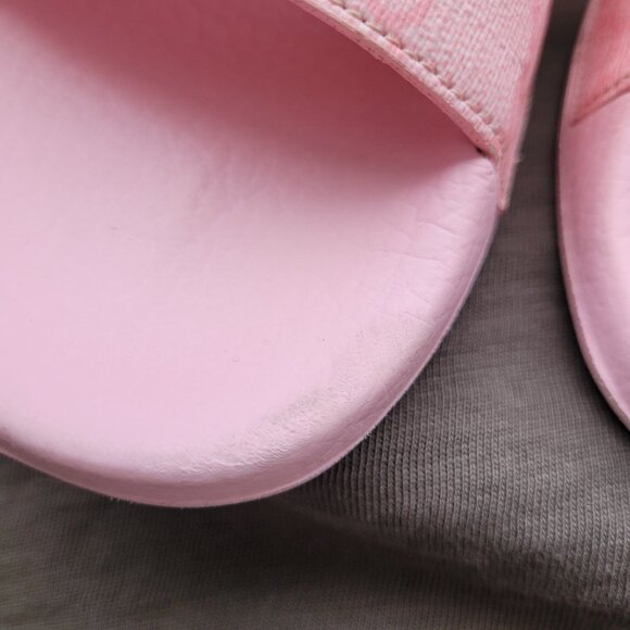 Gucci Pink Supreme Canvas Pool Slides Sandals - Picture 15 of 16